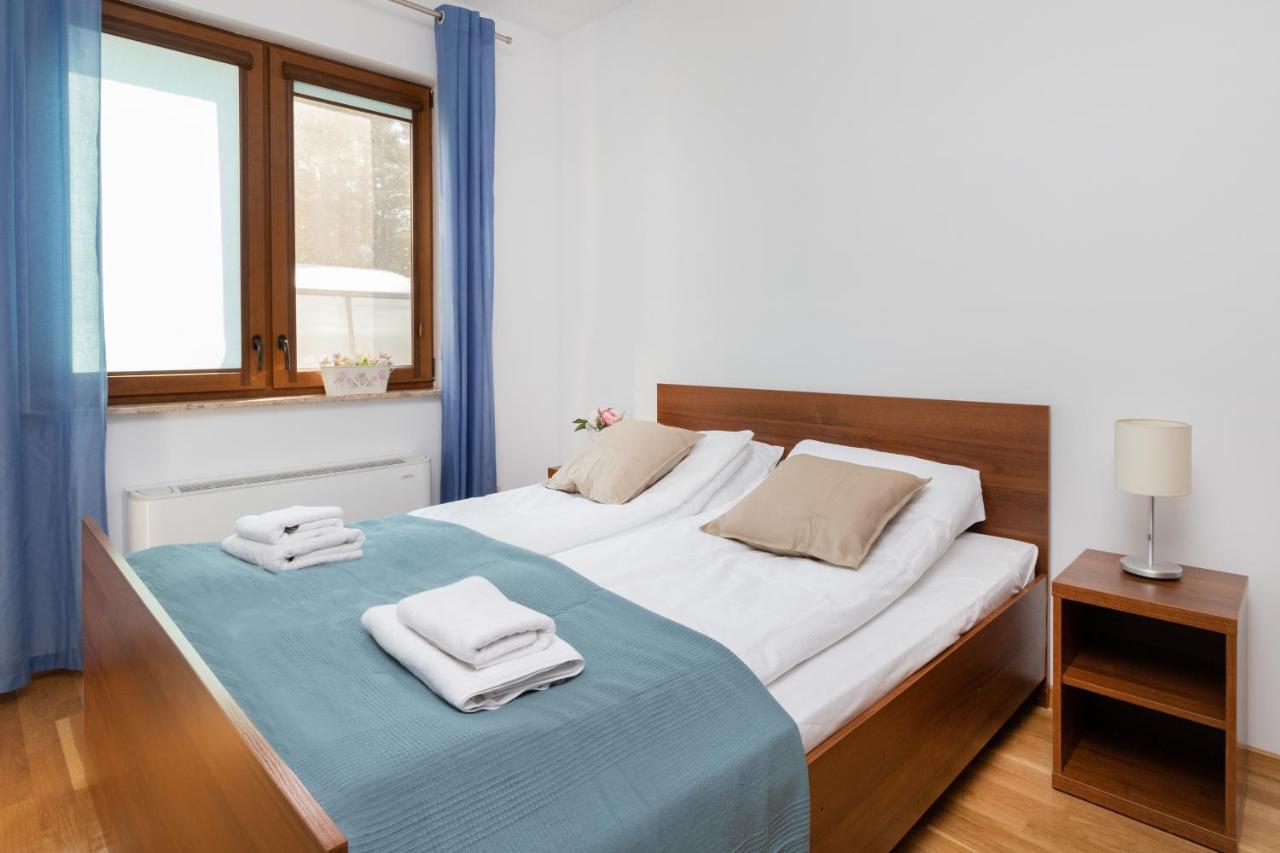 Villa 4 Pory Roku By Noclegi Renters Jastrzębia Góra Exterior foto